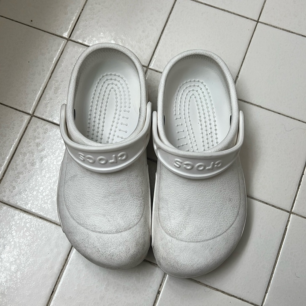 White Crocs: “BISTRO SLIP RESISTANT WORK CLOG”